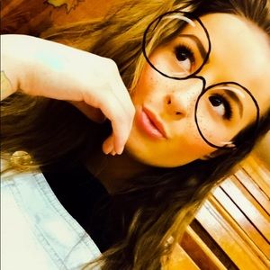 Meet your Posher, Hailey